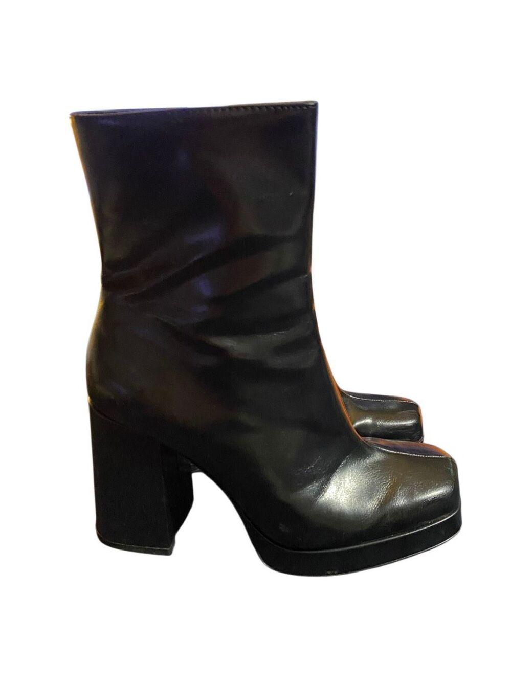 Bershka women’s black platform block, heel ankle boot, 6.5.